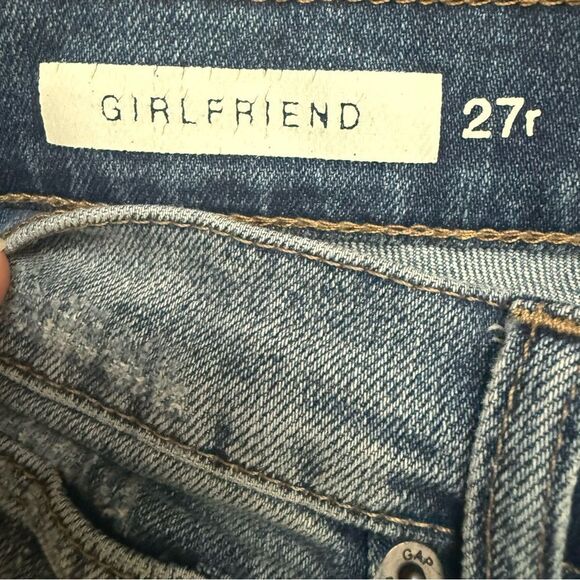GAP Women’s Light Blue Distressed Girlfriend Jeans Size 27 - Picture 5 of 10